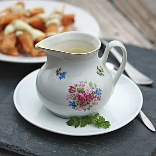 Vyzkoušejte nejlepší recept na veganskou majonézu z Hrašky! Zdravá, bezlepková a neuvěřitelně krémová alternativa bez vajec. Vařte zdravěji