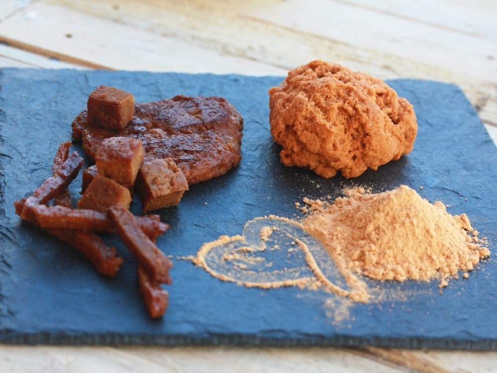 Jak připravit Seitan - Cerii. Zde se dozvíte, jak snadno vytvořit svůj seitan, který je skvělou alternativou masa pro vegany i vegetariány.