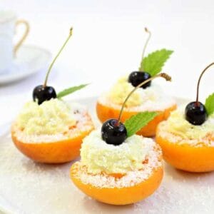 Veganský zákusek, který se hodí jako pohoštení.