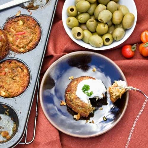 Vyzkoušejte rychlé a syté zeleninové muffiny bez lepku a vajec. Díky Hrašce na obalování zužitkujete jakoukoli zeleninu a vytvoříte skvělé mini quiche.